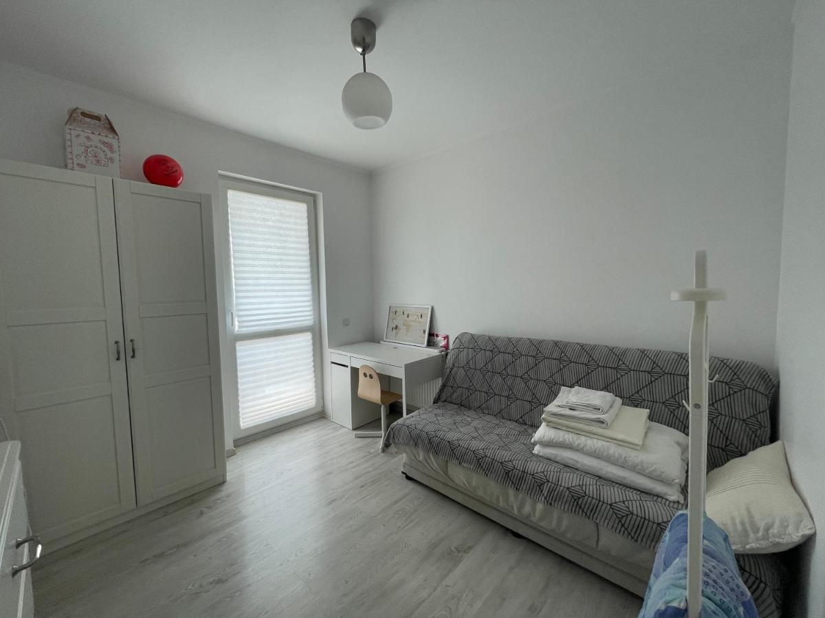 Feels Like Home Apartment M S Apartments Bukares Bagian luar foto