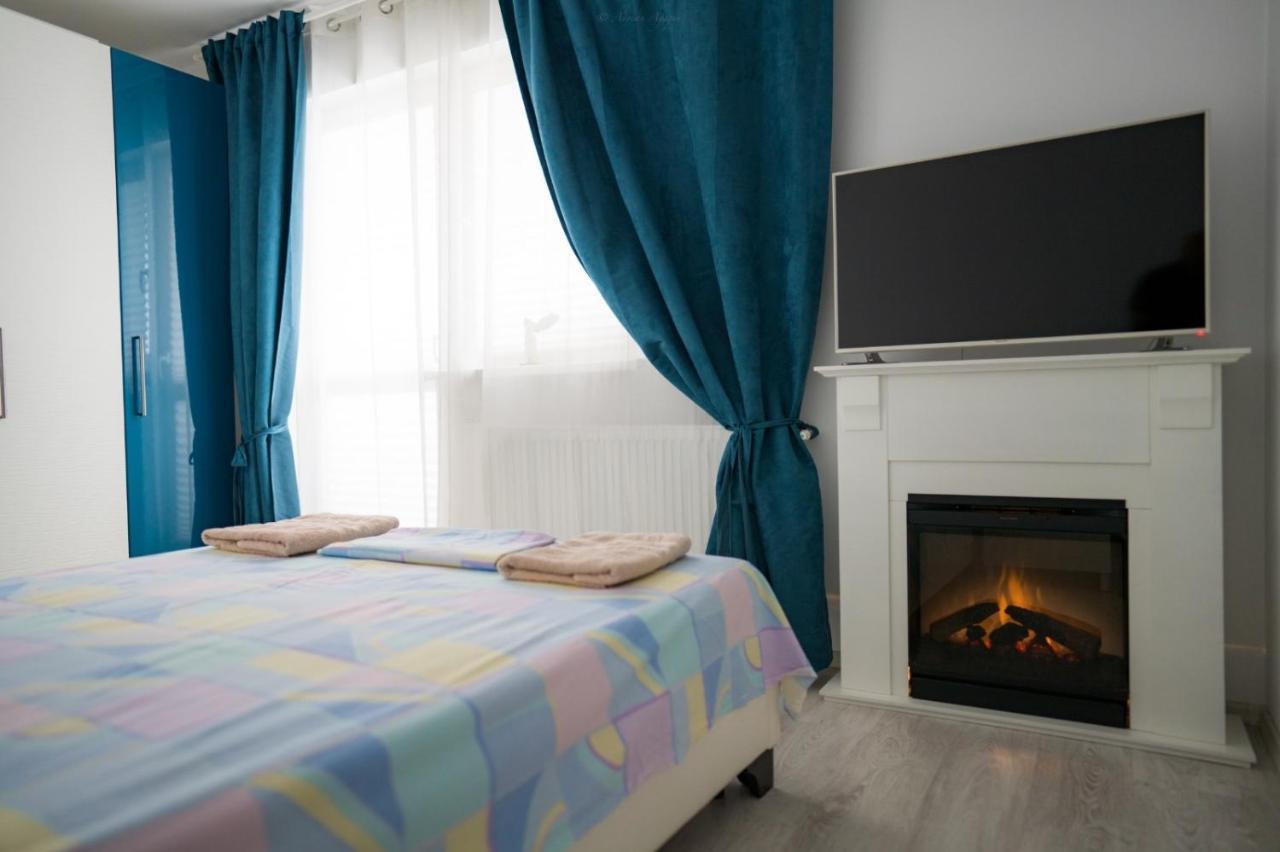 Feels Like Home Apartment M S Apartments Bukares Bagian luar foto